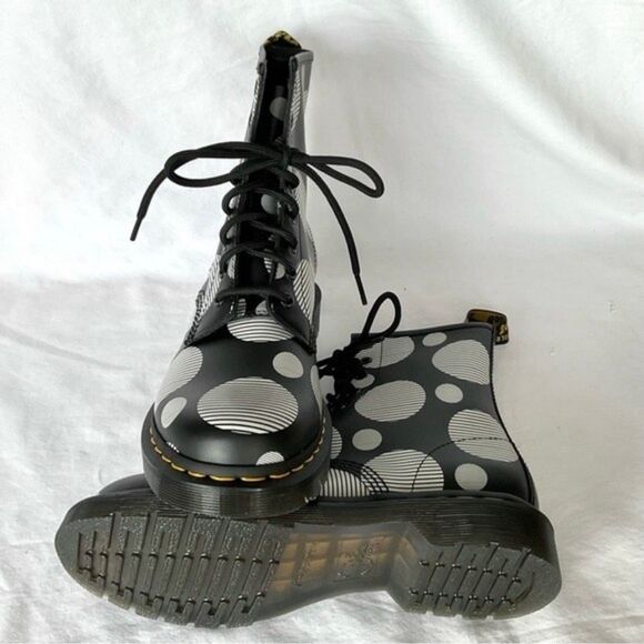 Dr. Martens Pascal Polka Dot & Stripe Boots Black/White Leather Women’s Size 7 - Picture 9 of 14